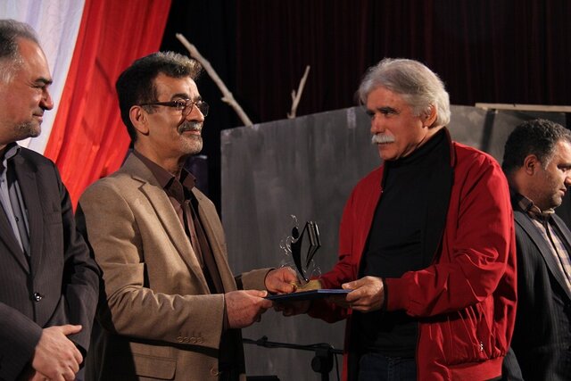 هفتمین نشان  درجه یک هنری کشور به هنرمند گیلانی اعطا شد