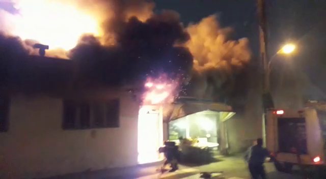 آتش سوزی در کرد محله رشت+فیلم