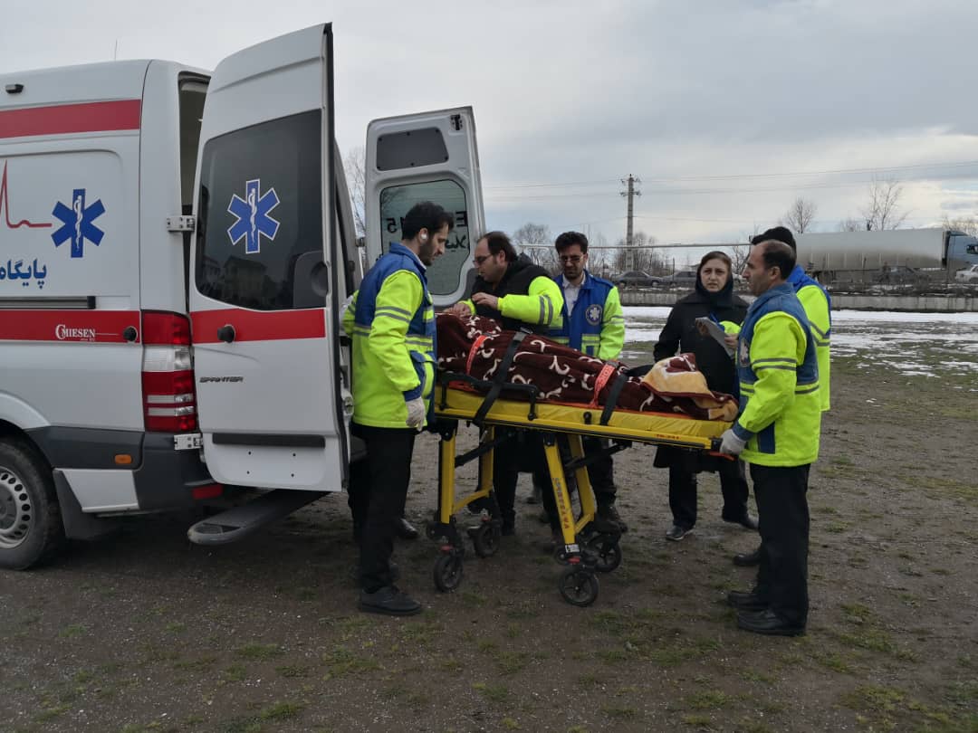 امدادرسانی اوژانس استان  به بیش از ۹۰۰ نفر در برف