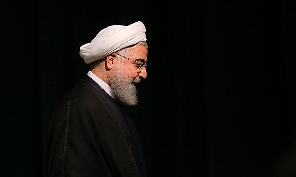 گزارش: تحریف تاریخ به‌سبک روحانی/ چه‌کسانی می‌خواستند در دانشگاه‌ها دیوار بکشند؟