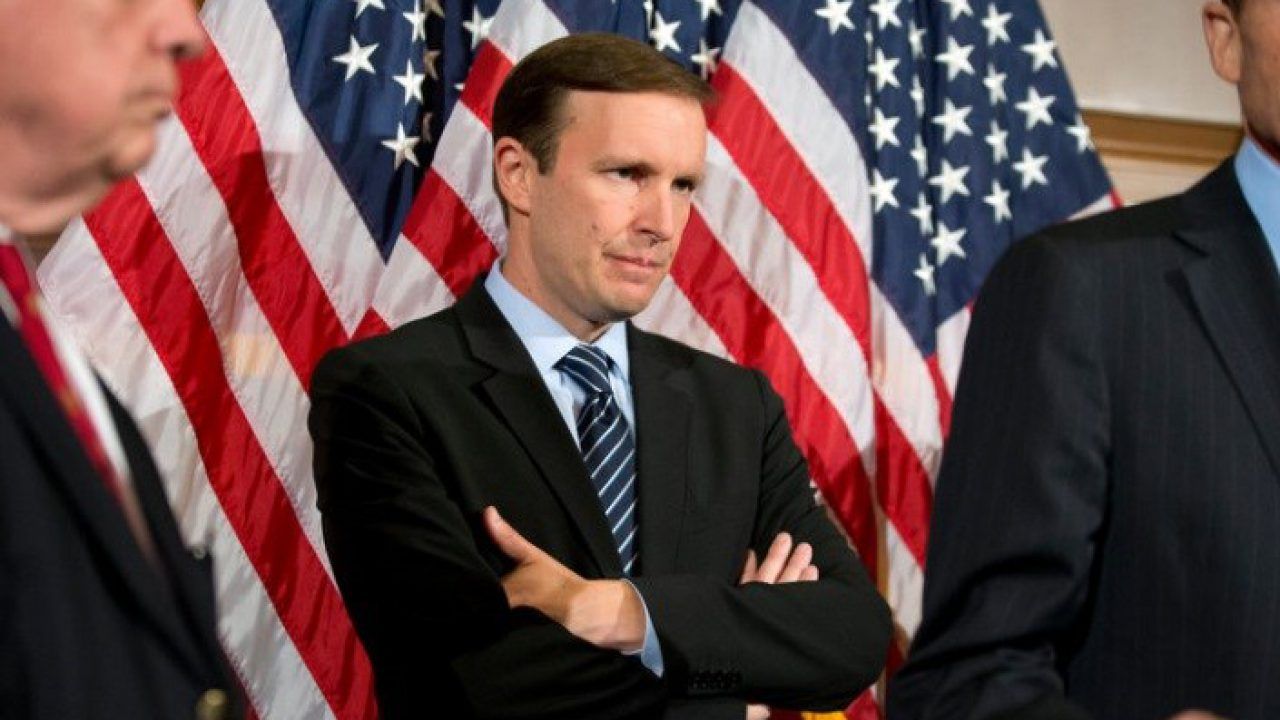 ادعای پایگاه آمریکایی/ دیدار محرمانه ظریف در مونیخ با سناتور آمریکایی