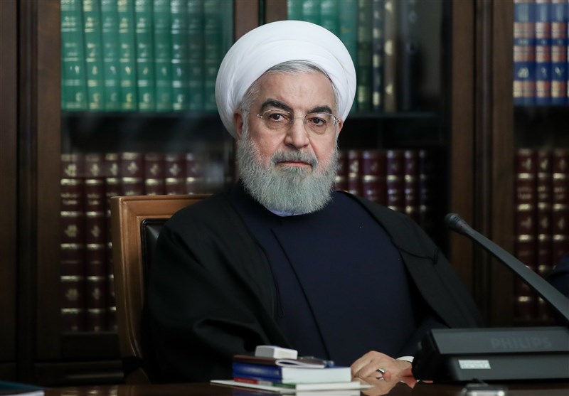 روحانی: وزارت بهداشت شرایط آغاز فعالیت کسب‌وکارها با ریسک متوسط را مشخص کند