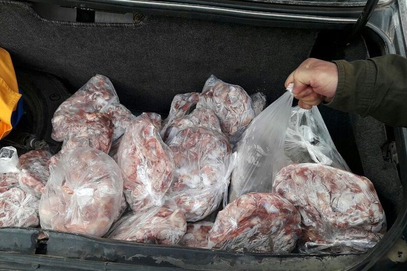 عاملان توزیع گوشت فاسد در آستارا محاکمه می‌شوند