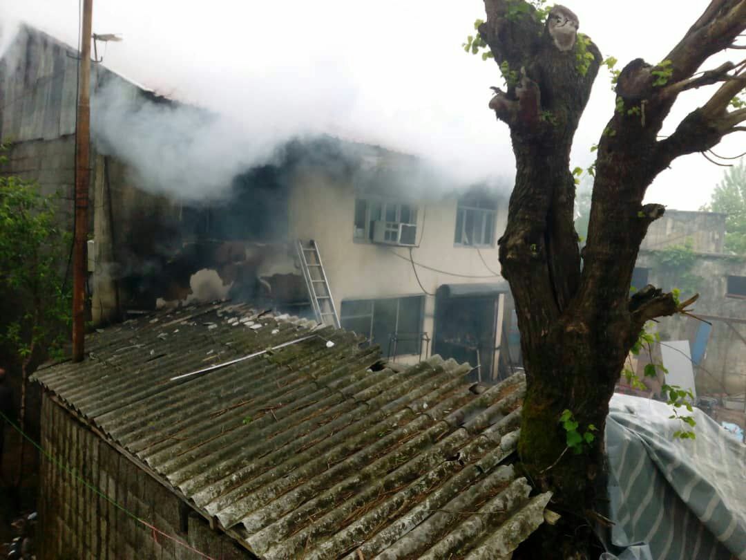 آتش سوزی یک خانه و ۳ مغازه در آستارا