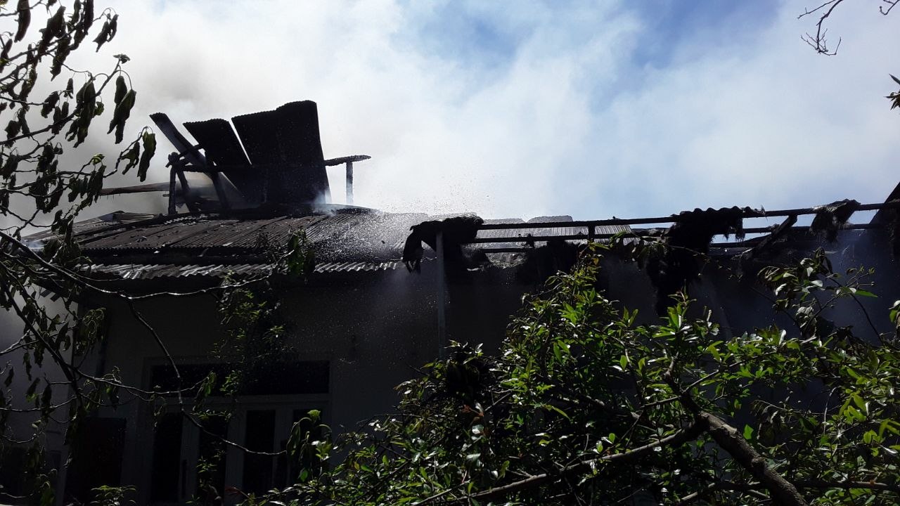 آتش سوزی شدید یک منزل ویلایی در آستانه اشرفیه + فیلم