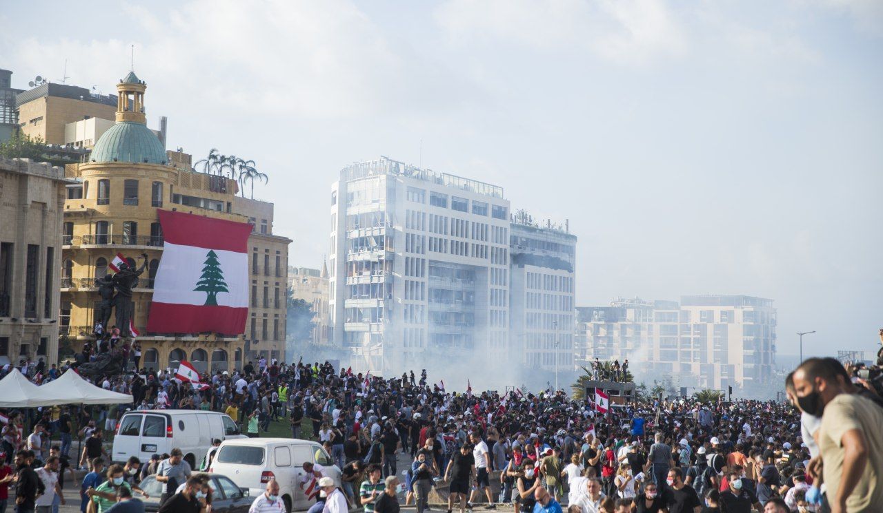 تظاهرات خشونت‌آمیز در بیروت یک کشته و ۱۸۰ مجروح بر جای گذاشت