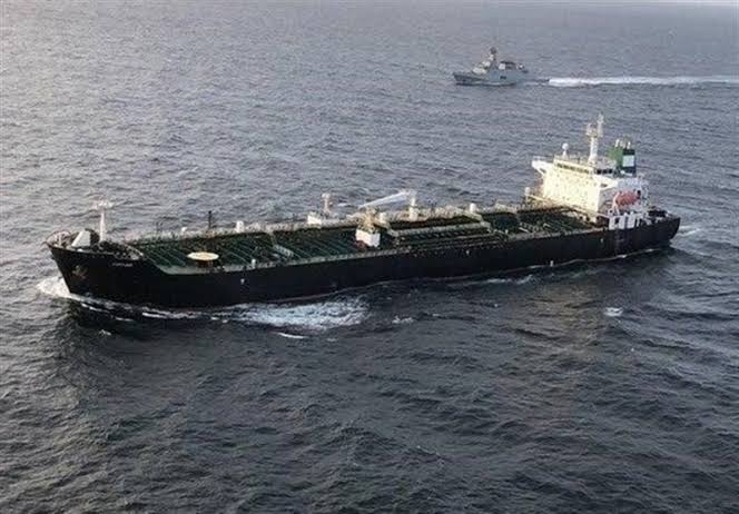 ادعای تروریست‌های سنتکام: ایران یک نفتکش را در نزدیکی تنگه هرمز متوقف کرد
