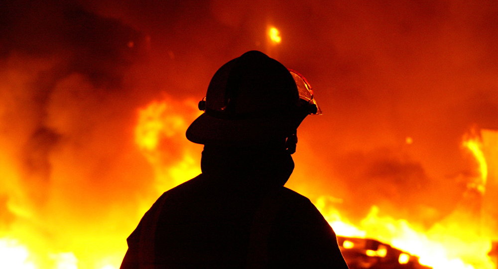 آتش سوزی خانه مخروبه در رشت/ یک مصدوم با ۵۵ درصد سوختگی به بیمارستان منتقل شد