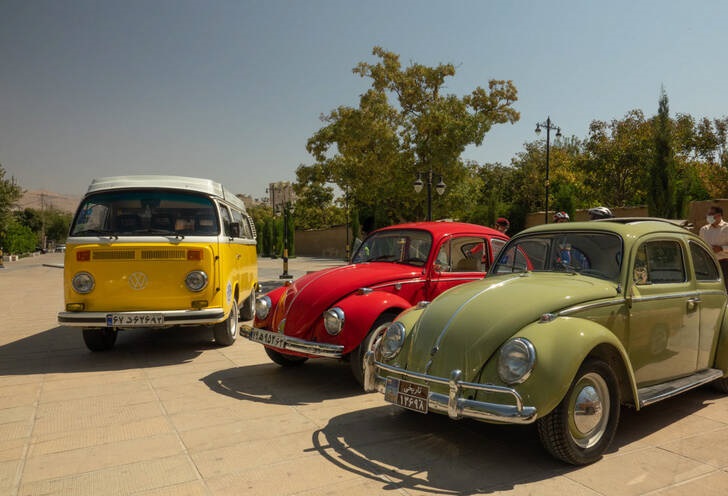 عکس/ رژه خودروهای قدیمی در شیراز