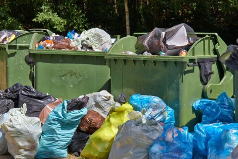 کارگاه‌های غیرمجاز مانع اجرای طرح تفکیک زباله در رضوانشهر