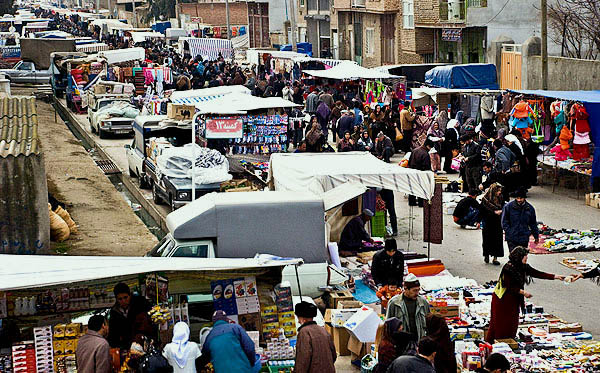 ورود کسبه غیربومی به بازار محلی املش ممنوع شد