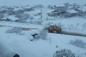 امدادرسانی به ۹۹ خودروی گرفتار در برف گیلان