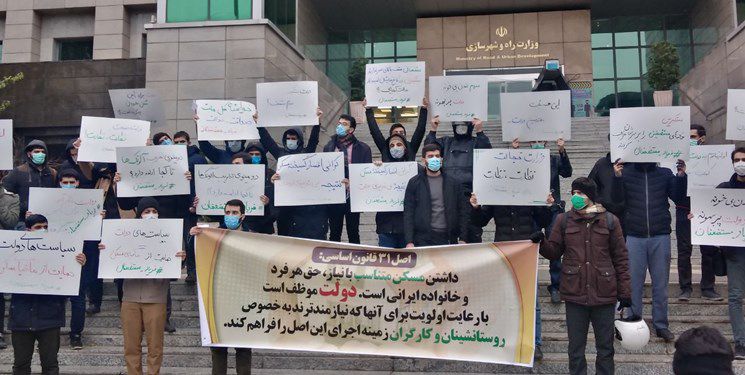 تجمع دانشجویان در اعتراض به نابسمانی‌های بازار مسکن/ انتقاد به عملکرد «عباس آخوندی»