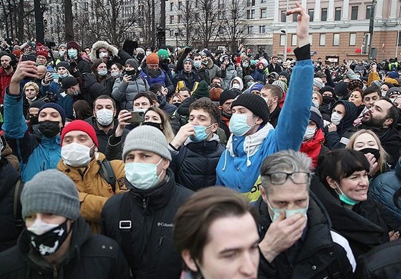 نخستین اعتراضات گسترده در روسیه در سایه حمایت آشکار سفارت آمریکا