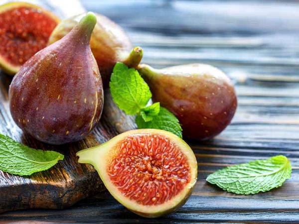 مهار بیماری های قلبی و تنظیم قند خون فقط با مصرف یک میوه شگفت انگیز
