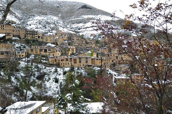 بارش ۱۰ سانتیمتری برف در شهر تاریخی ماسوله