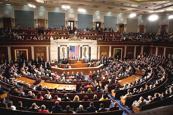 اعلام مخالفت ۴۶ قانونگذار آمریکایی با لغو تحریم‌های ایران