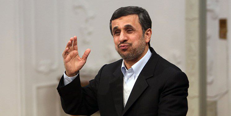 سبقت احمدی نژاد از ضدانقلاب / داوری: او به دنبال افرادی است که با ولایت فقیه زاویه دارند