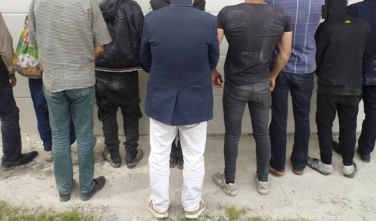 جمع‌آوری و دستگیری ۴۷ معتاد متجاهر و خرده فروش موادمخدر در صومعه سرا
