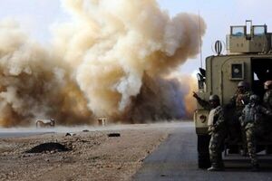 انفجار بمب در مسیر ۲ کاروان لجستیک آمریکا در عراق