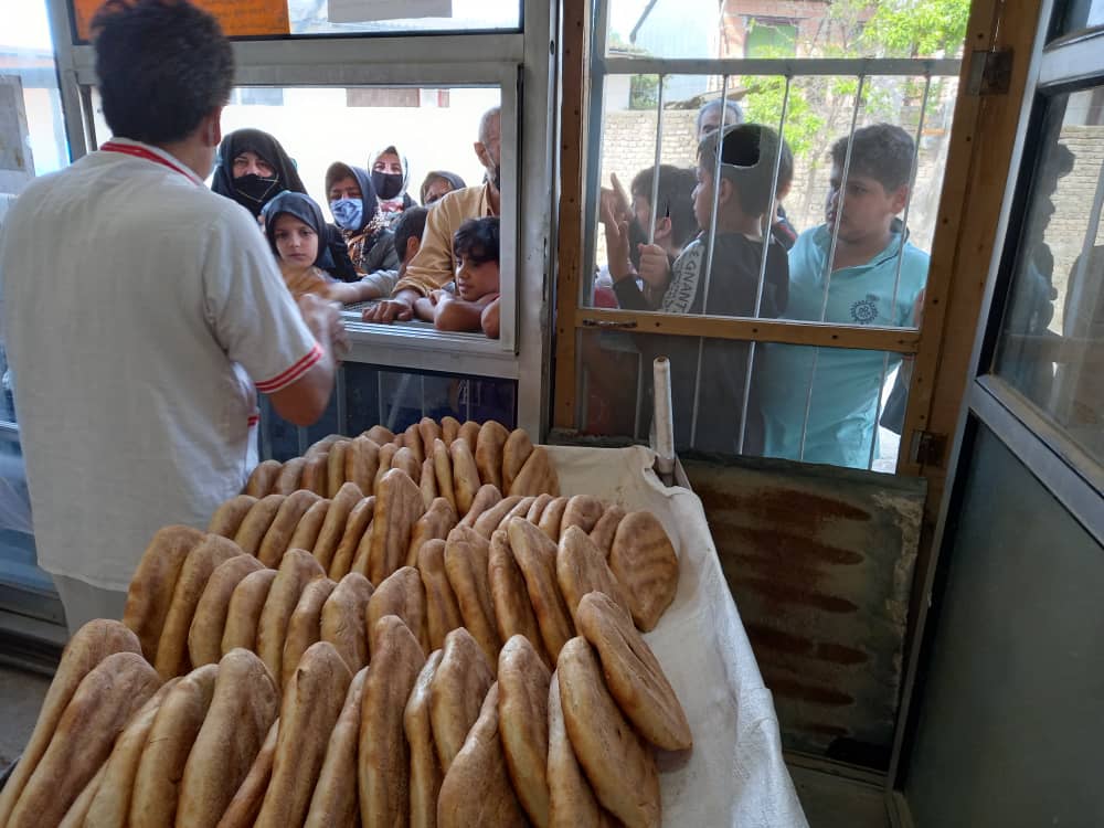 توزیع ۶ هزار قرص نان نذری در شهرستان شفت