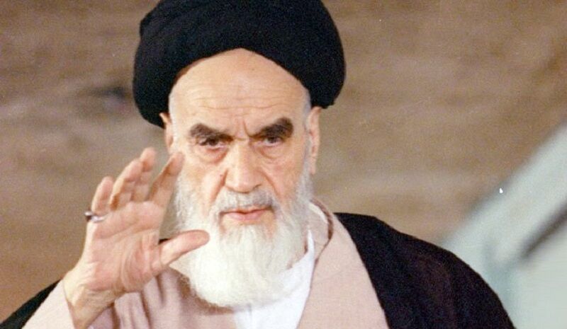 تأسی از سیره ی امام و تلاش برای نهادینه سازی ارزش های انقلاب، بهترین راه پاسداشت یاد و نام رهبر کبیر انقلاب