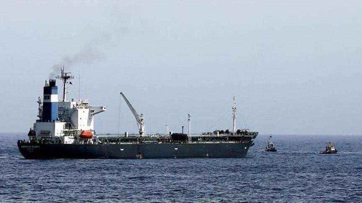 کشتی خارجی حامل ۲۲۰ هزار لیتر سوخت قاچاق در خلیج فارس توقیف شد