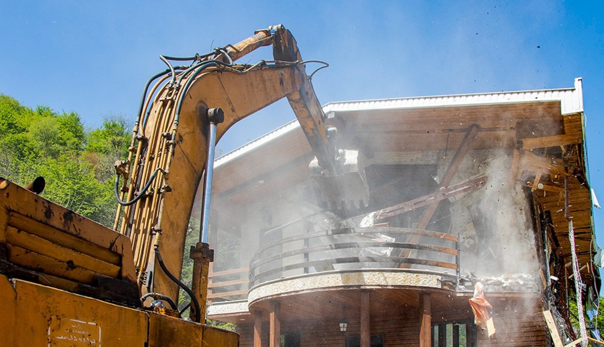تخریب ساختمان غیرمجاز در زمین‌های ملی اولسبلنگاه ماسال
