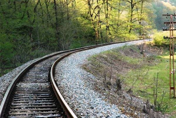 اهمیت احداث راه آهن رشت ـ آستارا در توسعه اقتصاد ایران/ حلقه گمشده صادرات کالاهای ایرانی به قفقاز و اروپا