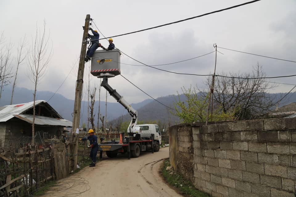 برق رسانی به روستاهای زیر ۱۰ خانوار در گیلان در دست اقدام است