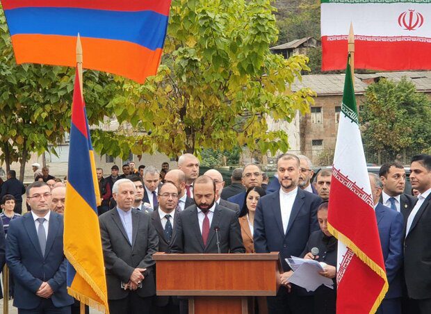 امیرعبداللهیان: سیاست ایران احترام به حاکمیت و تمامیت ارضی ارمنستان است