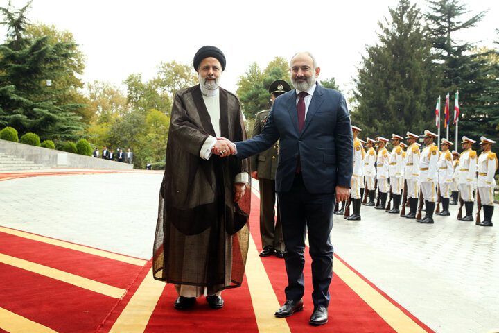 آیت‌الله رئیسی از نخست وزیر ارمنستان استقبال کرد