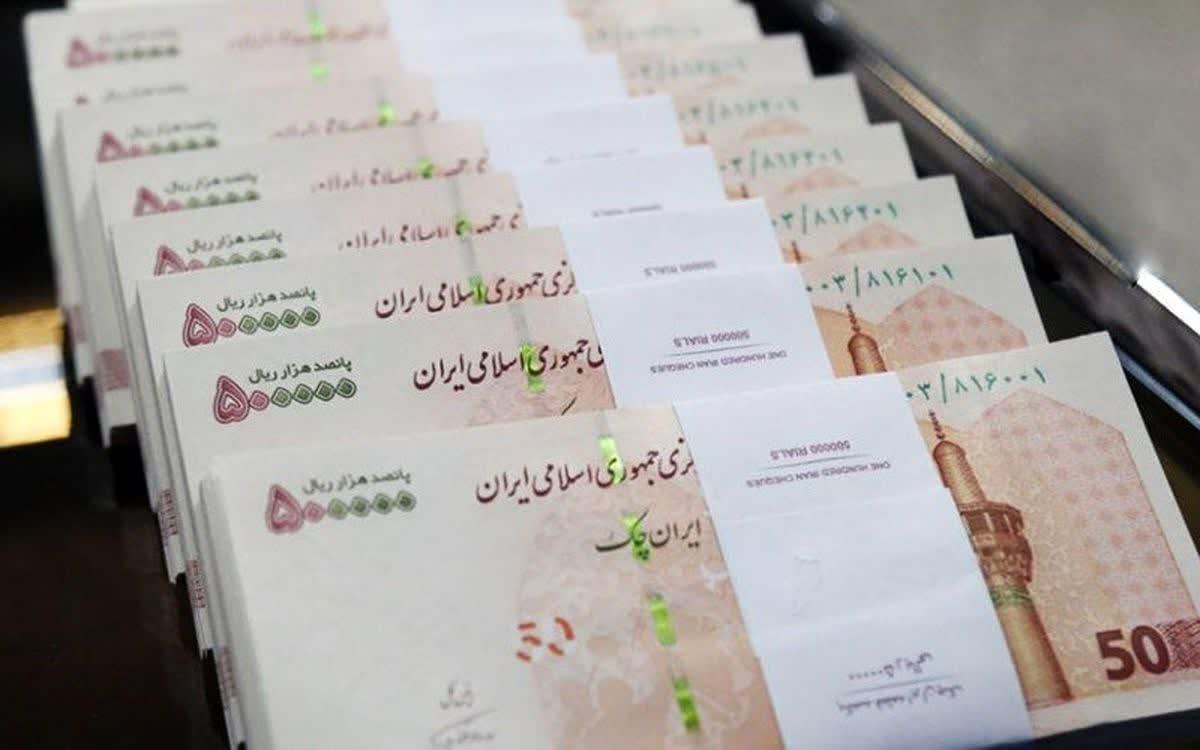 معوقات افزایش حقوق کارکنان دولت آذرماه پرداخت می‌شود