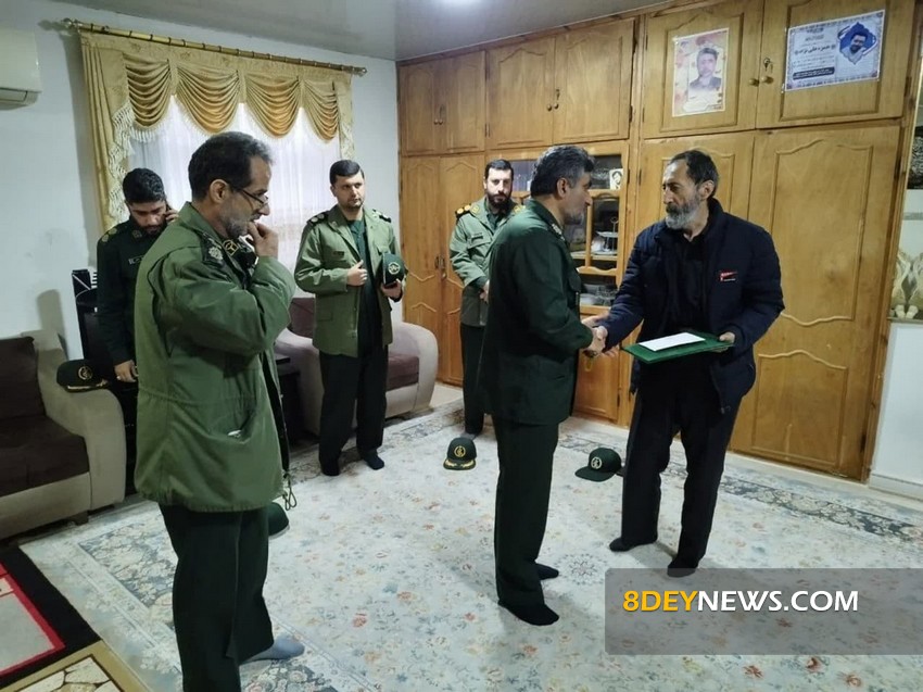 دیدار جانشین فرمانده سپاه قدس گیلان با خانواده شهیدان “حمزه علی نژاد” و “مجید یوسفی” + تصاویر