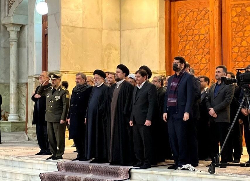 اعضای هیئت دولت با آرمان‌های بنیان‌گذار جمهوری اسلامی و شهدا تجدید میثاق کردند
