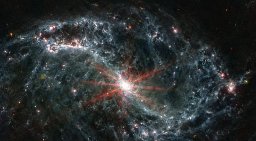 ویدیو خیره‌کننده جیمز وب از ابرهای تشکیل‌دهنده ستاره‌ای در کهکشانی دیگر + ویدیو