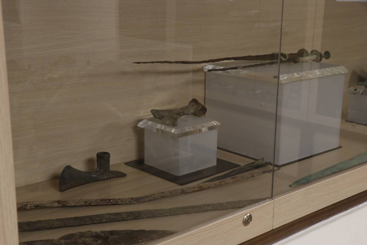 افتتاح نمایشگاه جنگ‌افزارهای دوره باستان در موزه رشت