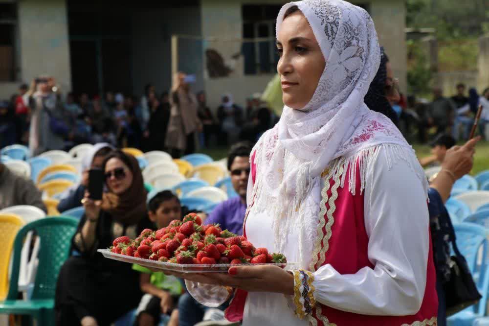 جشنواره توت فرنگی در رودبار برگزار شد