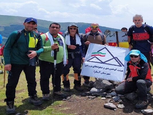 فتح قله آسمانسرای رودبار توسط کوهنوردان آستارایی