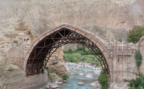 پل انبوه یکی از پل‌های دیدنی استان گیلان