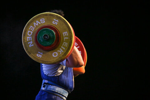 درخشش ورزشکاران ایرانی در مسابقات وزنه‌برداری نوجوانان و جوانان آسیا