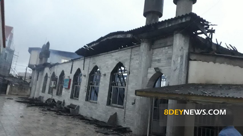 مسجد زیباکنار در آتش سوخت