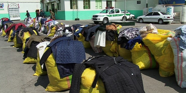 کشف ۸۲۷ ثوب پوشاک قاچاق در گیلان 